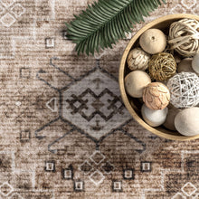 Belle Washable Geometric Area Rug: Beige / Rectangle / 5' x 8'
