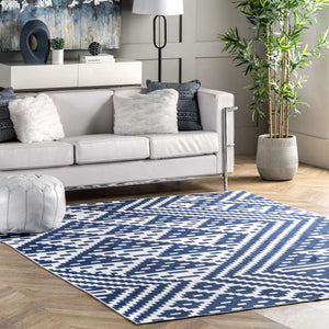 Jagged Modern Trellis Washable Area Rug: Black / Rectangle / 4' x 6'