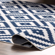 Kellee Machine Washable Modern Diamonds Area Rug: Black / Runner / 2' 6" x 8'