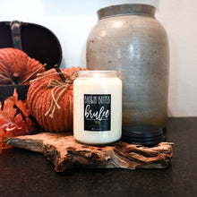 26 oz Farmhouse Jar Candle: Brown Butter Brulee