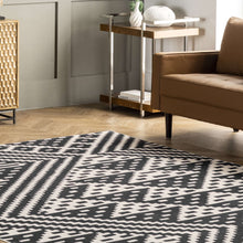 Jagged Modern Trellis Washable Area Rug: Black / Rectangle / 4' x 6'