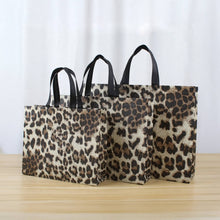 50pcs, 4 Sizes Leopard Animal Print Non-woven Gift Bag: Medium