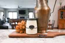 22 oz Butter Jar Candle: Salted Caramel Pistachio