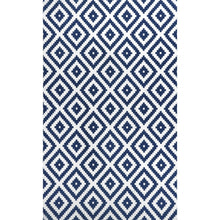 Kellee Machine Washable Modern Diamonds Area Rug: Black / Runner / 2' 6" x 8'