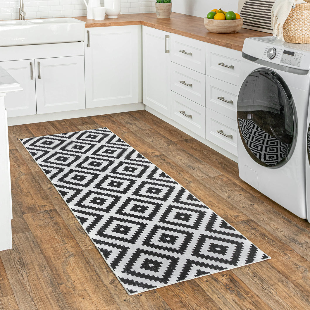 Kellee Machine Washable Modern Diamonds Area Rug: Black / Runner / 2' 6