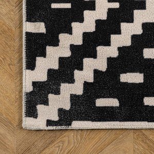 Jagged Modern Trellis Washable Area Rug: Black / Rectangle / 4' x 6'