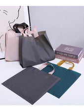 50pcs, Dual-colors Premium Frosted square PVC Gift Bags: Medium / Pink