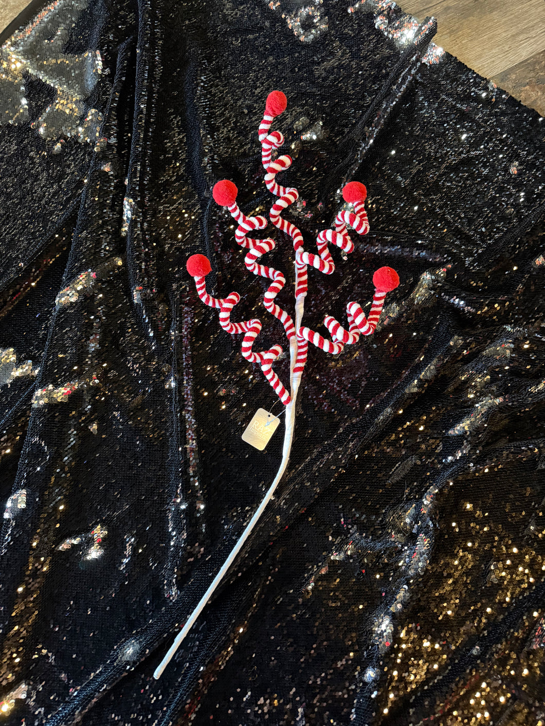 Decorative Red&White Swirl Pick