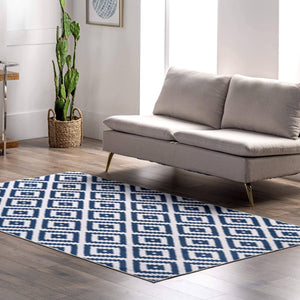 Kellee Machine Washable Modern Diamonds Area Rug: Black / Runner / 2' 6" x 8'