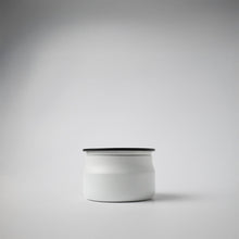 3.75 oz Traveler Tin Candle: Rake, Pile, Leap!