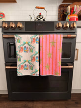 Away in a Manger: Double-Sided Hand Towel: Cream / Hand Towel (17 in x 27 in)