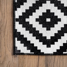 Kellee Machine Washable Modern Diamonds Area Rug: Black / Runner / 2' 6" x 8'
