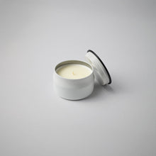 3.75 oz Traveler Tin Candle: Tobacco & Honey