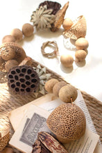 MIXED DRIED BOTANICAL GARLAND: BROWN / DRIED BOTANICAL / 72"t
